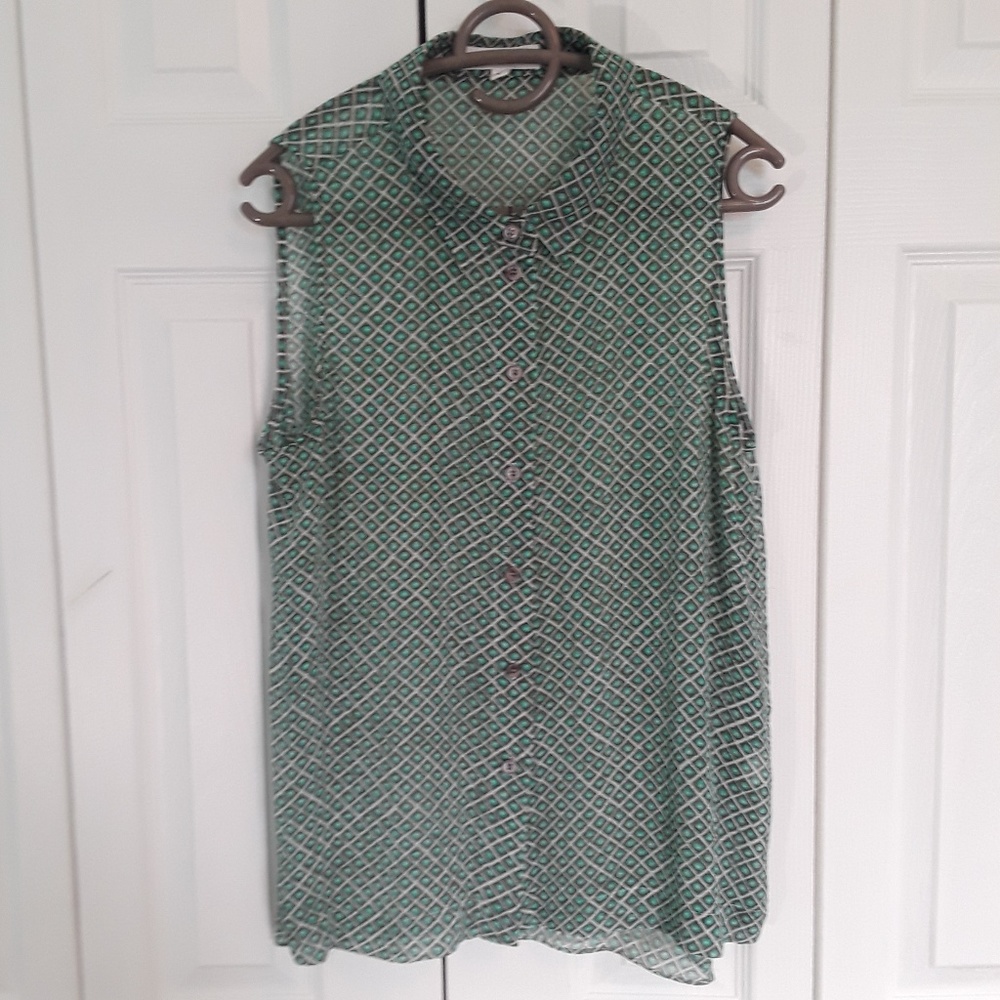Two by Vince Camuto sheer diamond block tank top